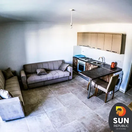 Sun Poseidon 1 * Trikomo